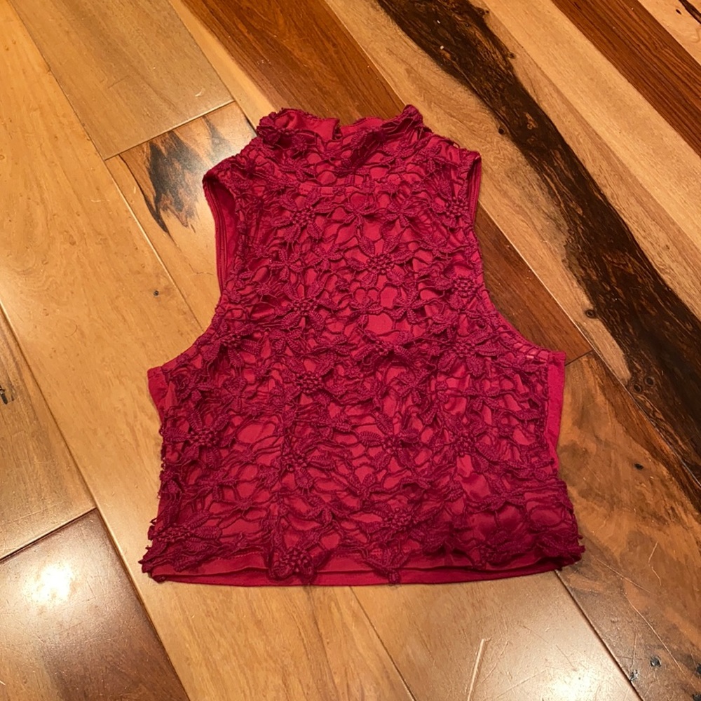 MOCK NECK LACE CROP TOP LIKE NEW SIZE SMALL